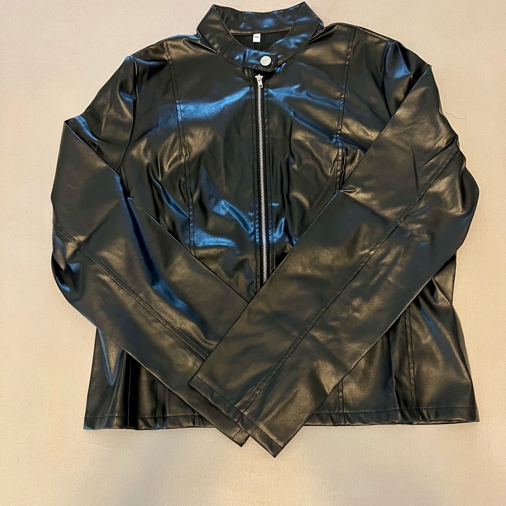 Women’s faux leather jacket lightweight